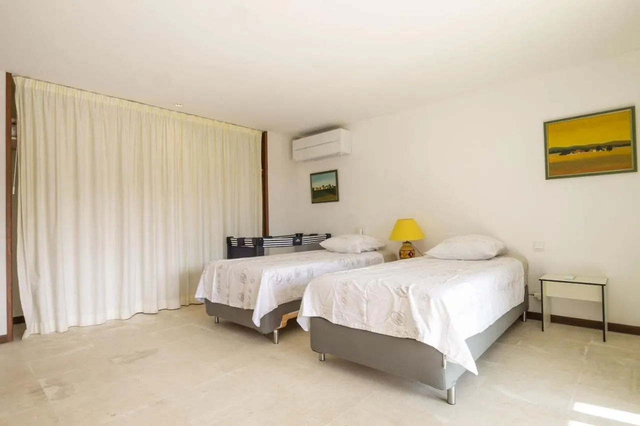 Villa Joseph Hyeres 0*,